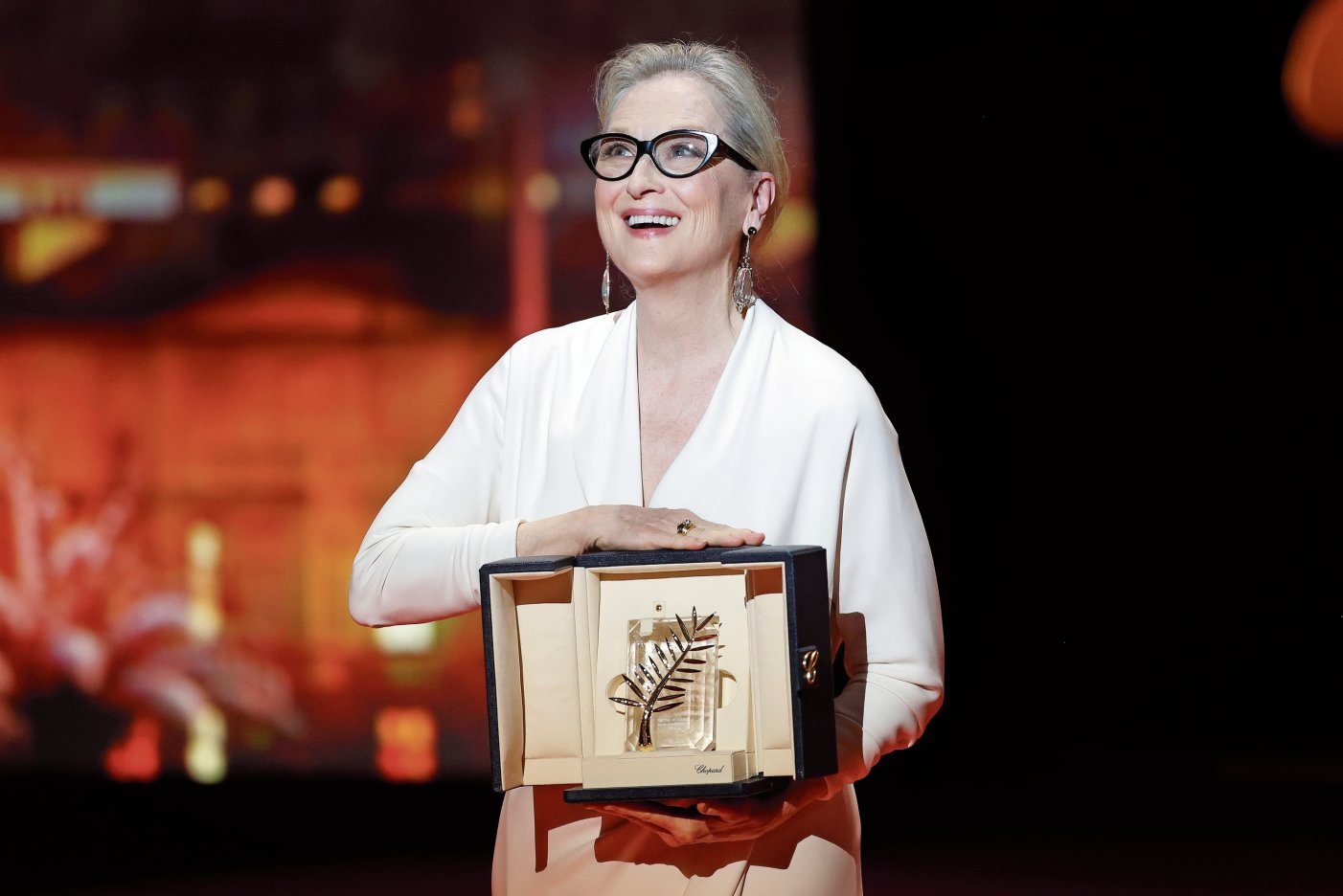 epa11340434 Meryl Streep, 'Palme d'Or d'Honneur', the Honorary Golden Palm award attends the 'Le Deuxieme Acte' (The Second Act) screening and opening ceremony of the 77th annual Cannes Film Festival, in Cannes, France, 14 May 2024. The film festival runs from 14 to 25 May 2024. EPA/SEBASTIEN NOGIER